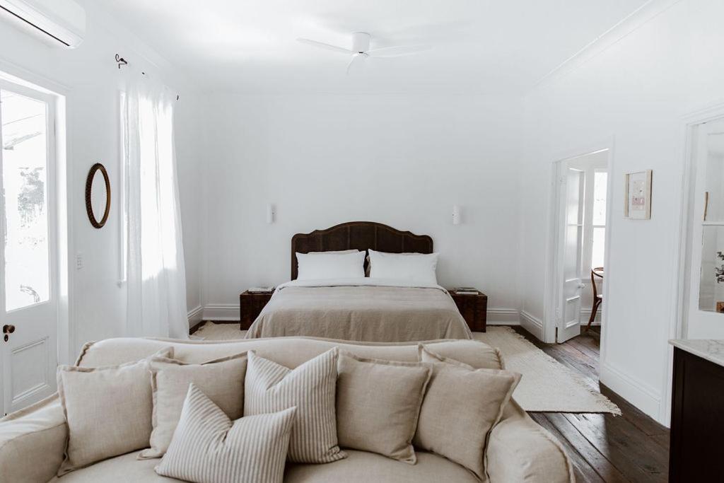 The Postman's - Hinterland Luxury * Montville